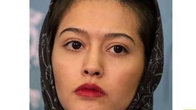 دکوراسیون شیک و امروزی گوشه ای از خانه پردیس احمدیه، ساحلِ سریال پوست شیر و چیدمانی زیبا با گل بابا آدم+ عکس