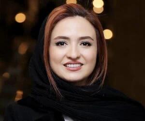 گلاره عباسی با تیپ اسپورت در کتابخانه+ عکس - سبک ایده آل