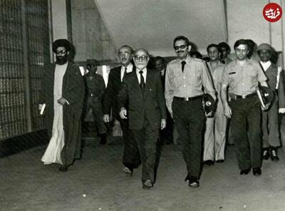تصویر سرلشکر فربد در کنار بازرگان و رهبر انقلاب