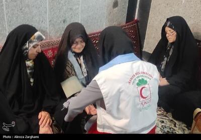 ارائه خدمات بهداشتی و درمانی به اهالی روستای کردان‌ده توسط هلال‌احمر - تسنیم