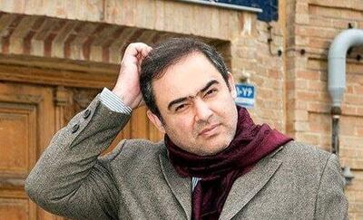 عکس زیرخاکی از حسین دهباشی و وحید جلیلی در کنار سرباز آمریکایی