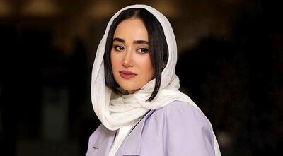استایل جین بهاره افشاری در خیابانی در تهران