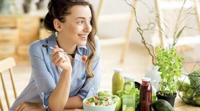 وقتی وعده‌های غذایی‌تان را حذف می‌کنید، چه اتفاقی برای بدن‌تان می‌افتد؟