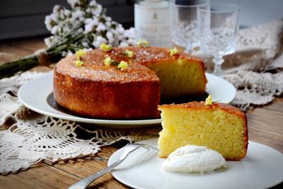 طرز تهیه کیک ماست ساده و خوشمزه