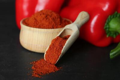 طرز تهیه پاپریکا در منزل با دو روش در آفتاب و ایرفرایر (فیلم)