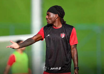 فیفا پشت‌پرده انتقال بیفوما به پرسپولیس!