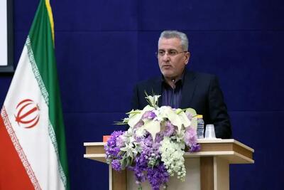 کارگران نان‌خور اضافی جامعه نیستند
