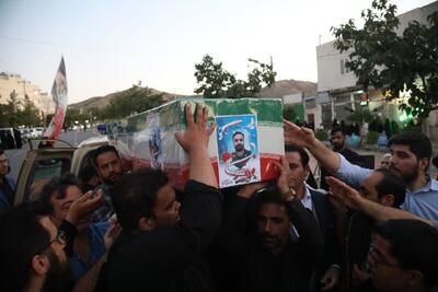 مراسم بدرقه پیکر مطهر شهید حسینی‌نژاد در مشهد