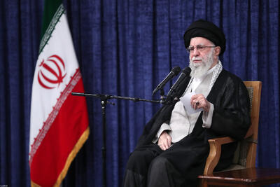 ملت با جهت‌گیری‌های گوناگون سیاسی و وزن متفاوت مذهبی پای ایران عزیز ایستاد/ اختلاف سلیقه منافی کنار هم ایستادن برای دفاع از حقیقتی مشترک به نام دفاع از ایران عزیز و نظام اسلامی نیست