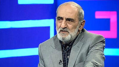 شریعتمداری: مگر نمی‌بینید سگ‌ها را گشوده‌اند؟! چرا سنگ‌ها را بسته‌اید؟!