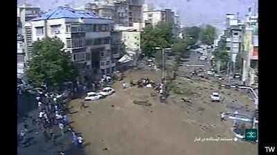 کمک مردم به همدیگر پس از اصابت موشک به میدان قدس تجریش در جنگ اسرائیل + فیلم