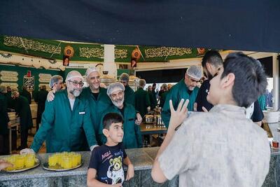 هنرمندان «حوزه هنری سوره» خادمان چایخانه حرم مطهر امام رضا(ع) شدند