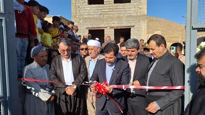 زمین چمن مصنوعی روستای قهرآباد سقز افتتاح شد
