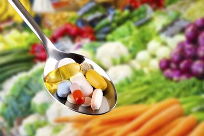 راهنمای جامع و علمی مکمل‌ها: چگونه مکمل مناسب انتخاب کنیم؟ ( 5 نکته کلیدی از دکتر سانجی گوپتا)