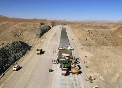 دوبانده‌سازی مسیر ترانزیتی خاش - تفتان - زاهدان با هدف کاهش حوادث جاده‌ای در حال انجام است