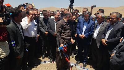 کلنگ احداث کارخانه فرآوری میوه و کنسانتره در پیرانشهر به زمین زده شد+فیلم