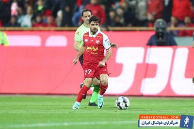 محمد عمری برای تمدید قرارداد با پرسپولیس به توافق رسید