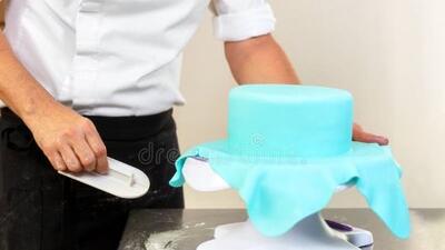 خلاقیت حماسه ساز اوستا قنّاد در طراحی  کیک برای « پلیس‌ها » +عکس ها / چقدر جذابند کیک ها