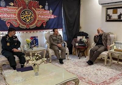 سردار رادان با خانواده شهید طهرانچی دیدار کرد - تسنیم