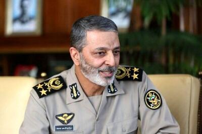 رئیس ستاد کل نیرو‌های مسلح: ساقط کردن هواگرد‌های دشمن آن هم در آن حجم و تعداد نشان دهنده توانمندی دلیرمردان پدافند هوایی است / چنانچه دشمن قصد تعرض مجدد به کشور ایران را داشته باشد، شکست بزرگ‌تر از قبل را تجربه خواهد کرد