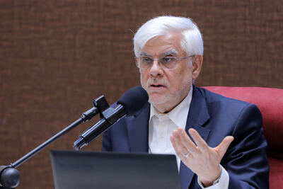عارف: مذاکره راهبرد اصلی ماست اما در جنگ تحمیلی دشمن برای براندازی آمد