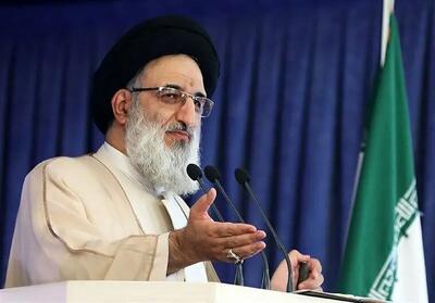امام جمعه کرج: دشمن از همین شعارهای مردم مثل «مرگ بر آمریکا» در هراس است