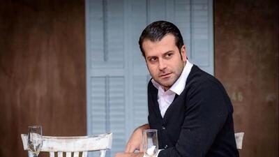 روزبه حصاری با استایلی جدید و متفاوت در اکران خصوصی یک فیلم!