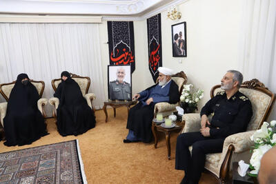 ابلاغ سلام رهبر معظم انقلاب به خانواده شهید سلامی