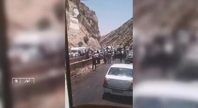 ۲۱ فوتی و ۲۵ مصدوم در واژگونی اتوبوس در جاده فیروزآباد – کوار استان فارس