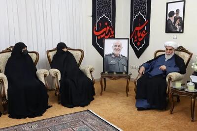 رئیس دفتر رهبر انقلاب: خداوند حق شفاعت به شهید سلامی داده است/ فرزند سردار سلامی: خودمان را فدای حضرت آقا می‌کنیم
