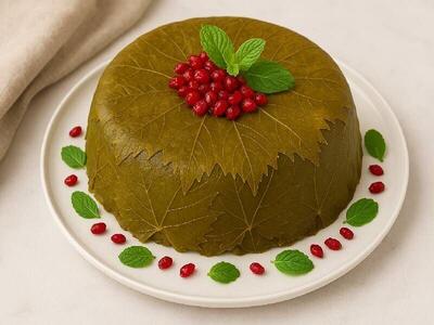 کیک دلمه برگ مو؛ غذای شیک و خوشمزه بدون پیچیدن برگ دلمه