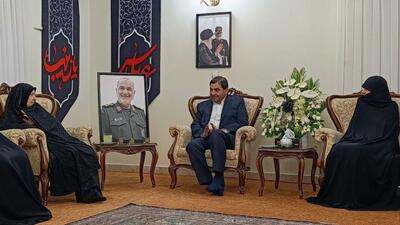 دیدار دستیار رهبری انقلاب با خانواده شهید سپهبد سلامی