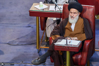 آیت الله توکل، عضو مجلس خبرگان رهبری: موشک‌هایی که ما تاکنون استفاده کرده‌ایم، مربوط به ۷ تا ۸ سال پیش بوده/ هنوز از موشک‌های جدید خود رونمایی نکرده‌ایم