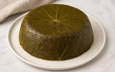 طرز تهیه کیک دلمه برگ مو بدون نیاز به پیچیدن