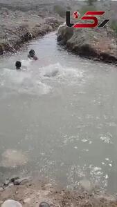 پنج ماه نشت آب در روستای چاهستان هرمزگان بدون اقدام مسئولان! + فیلم
