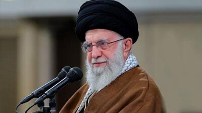 رهبر انقلاب: ملت ایران در مقابل جنگ و صلح تحمیلی محکم می‌ایستد - شهروند آنلاین