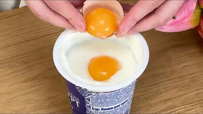 طرز تهیه کیک عصرانه با ماست و ۲ عدد تخم مرغ بدون نیاز به آرد