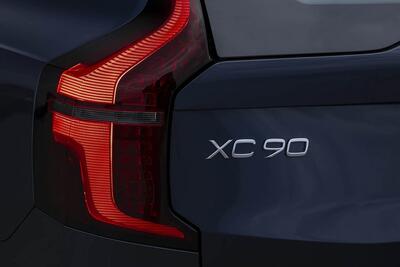 نسل جدید ولوو XC90 در دست ساخت است، سوئدی‌ها موتور احتراق داخلی را فراموش نمی‌کنند