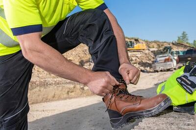 هنگام خرید کفش ایمنی به چه مواردی توجه کنیم؟