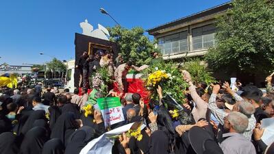 پیکر شهید غیب‌پرور بر دوش عاشقان ایثار و شهادت به معراج رفت