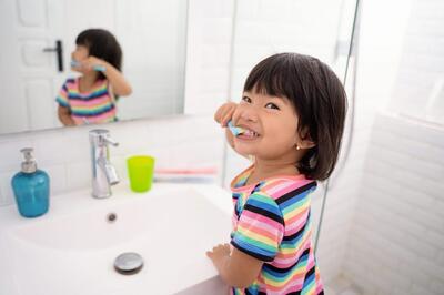 زمان مناسب برای مسواک زدن بعد از غذا است