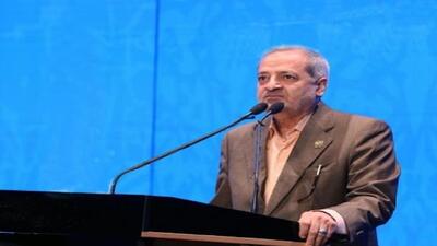 مکلف به ادامه راه شهدا هستیم/ وحدت، انسجام و اقتدار ما را پیروز میدان نگه می‌دارد