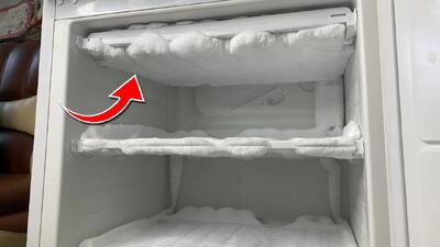 روش طبیعی برای از بین بر دن برفک فریزر / چگونه فریزر را به سرعت یخ زدایی کنیم ؟