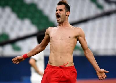 بمب نقل و انتقالات استقلال ترکید | یاغی پرسپولیس به ساختمان استقلال رفت | آل کثیر آبی پوش شد؟