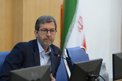 اصفهان به قطب انرژی خورشیدی کشور تبدیل شود.
