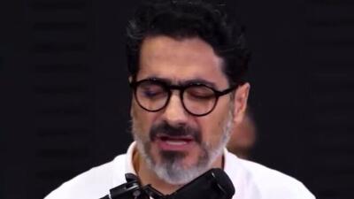 اجرای زنده بینظیر همایون شجریان  با صدای بهشتی اش/ گرچه به شعله می کشی قلب مرا به عشقت...