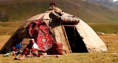 چادر عشایر بر سر گردشگران