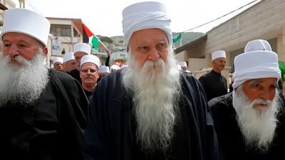 دین دروزی ها چیست و در کجا ساکن هستند؟ آیا در ایران هم دروزی زندگی میکند + پرچم - ویدائو مگ