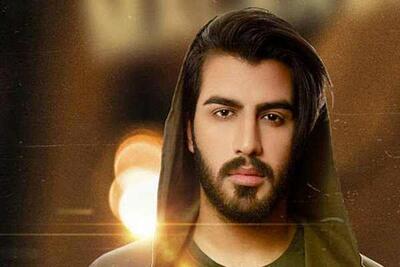 گردش روزگار | جدیدترین عکس رهام هادیان کنار بهاره رهنما در نمایش نان عشق موتور وسپا / تغییر چهره باورنکردنی خواننده ماکان بند