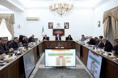 عارف: فرهنگ‌سازی و نوسازی ناوگان حمل و نقل بین شهری از اولویت‌های دولت است